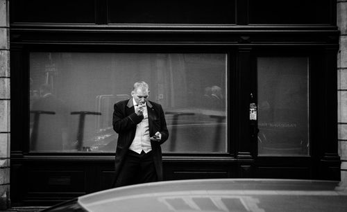 Man smoking in the streets of brussels
