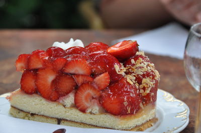 Strawberry-cake