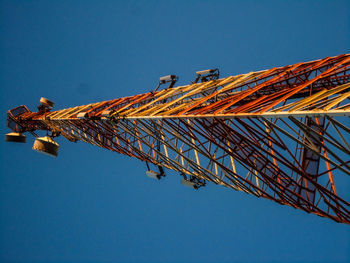 Partial view of a mobile phone transmission antenna