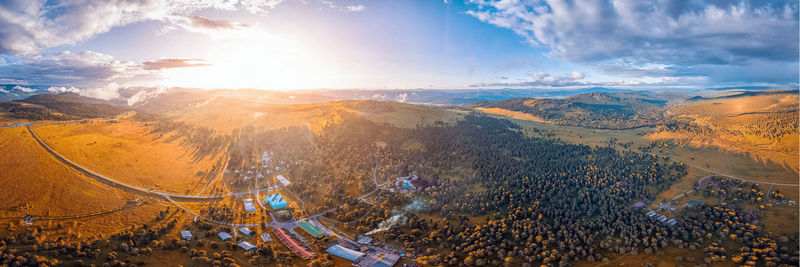 Panorama of the mountains in altai on a summer clear day. a landscape view 