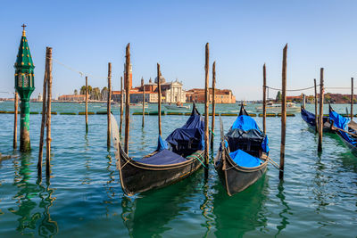 Boats in grand canal