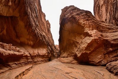 The tianshan grand canyon is a popular tourist destination known for its stunning natural scenery