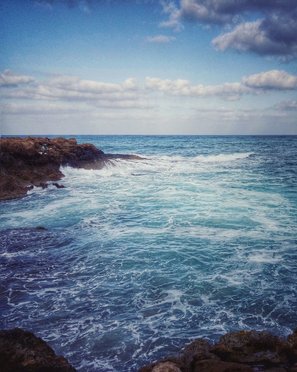 sea, horizon over water, sky, water, nature, blue, beauty in nature, scenics, no people, beach, outdoors, day, wave, cloud - sky