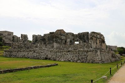 Old ruin building against sky