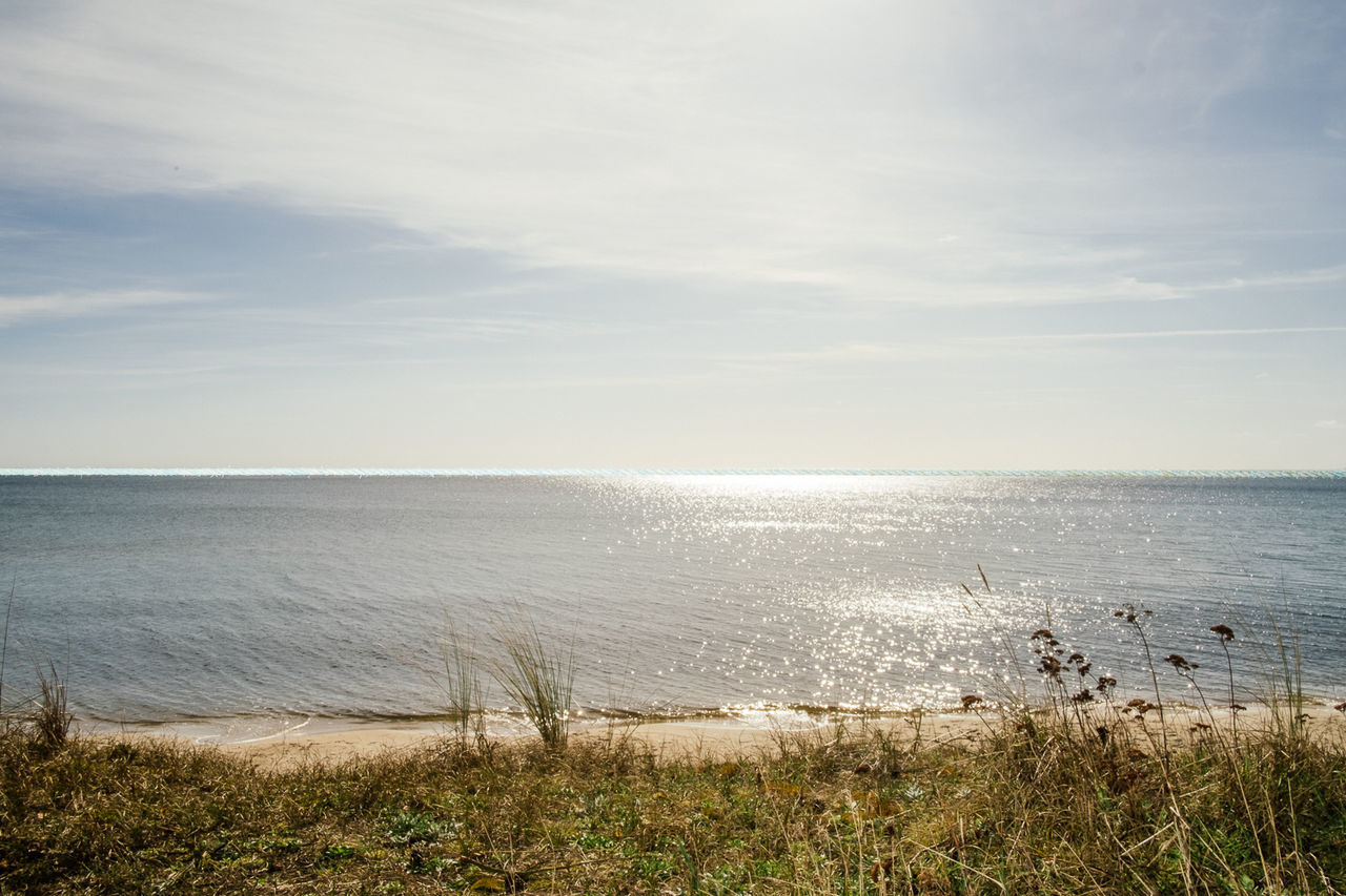 SCENIC VIEW OF SEA AGAINST SKY DURING SUNRISE