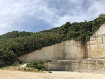 Scenic view of dam against sky