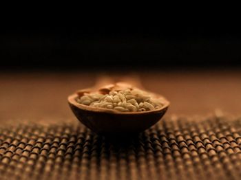 Close-up of bread in bowl on table