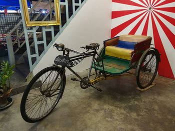 Bicycle on table in city