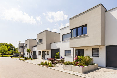 Germany, bavaria, neu-ulm, modern one-family houses, efficiency houses