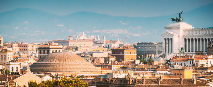 Buildings in city