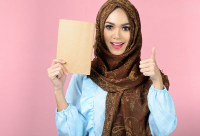 Portrait of a smiling young woman