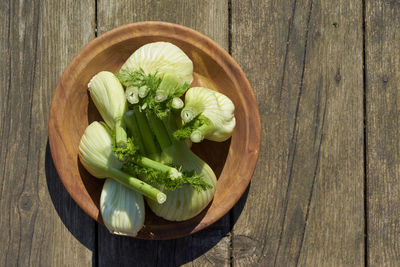 Directly above shot of fennel in bowl on table