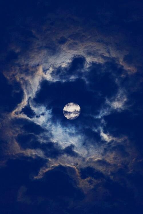 low angle view, sky, moon, beauty in nature, scenics, tranquility, tranquil scene, nature, sky only, astronomy, cloud - sky, full moon, blue, majestic, circle, idyllic, planetary moon, cloud, space exploration, moon surface