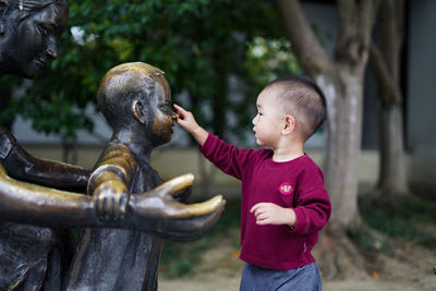 Side view of man looking away