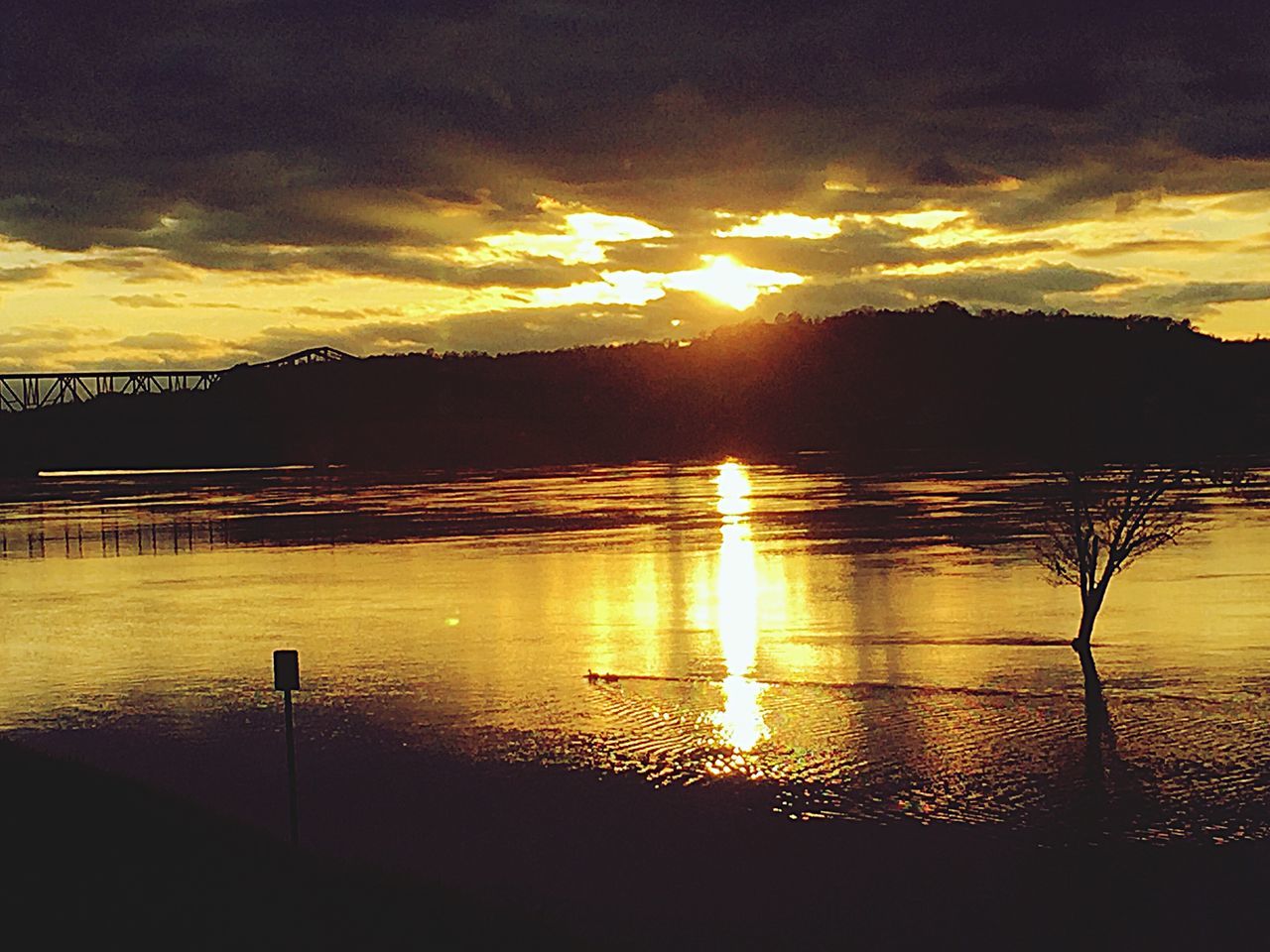 sunset, water, silhouette, sun, reflection, scenics, sky, tranquil scene, orange color, beauty in nature, tranquility, idyllic, cloud - sky, nature, lake, sea, sunlight, cloud, outdoors, beach