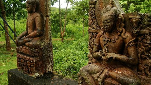 Statue of tree trunk