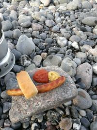 Bread on pebbles