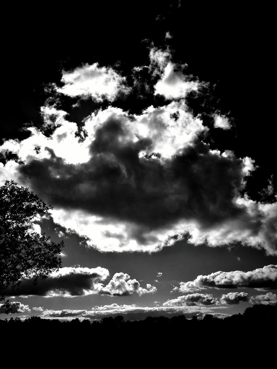 LOW ANGLE VIEW OF CLOUDS IN SKY