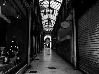 Illuminated corridor