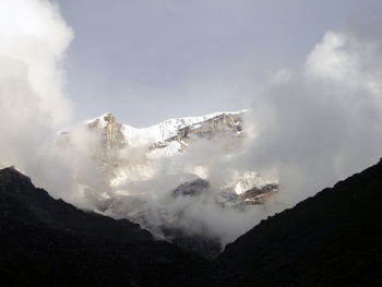 Beautiful cloudy himalaya view