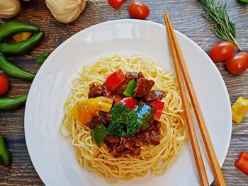 Noodle with black pepper beef