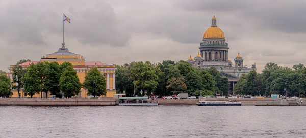 View of cathedral against sky