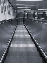 escalator