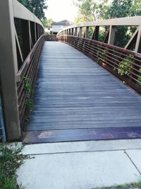 Footbridge leading to bridge