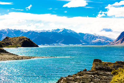 Surreal beauty of mountains, lakes and lands - queenstown, new zealand