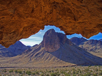 View of rock formations at canyon national park