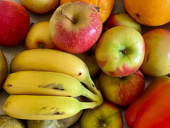 Full frame shot of apples