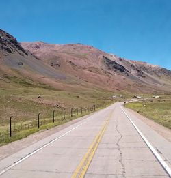 Andes mountains cordillera de los andes between argentina and chile.