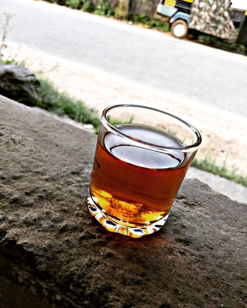 CLOSE-UP OF BEER ON TABLE