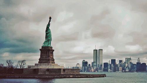 Statue of liberty against sky