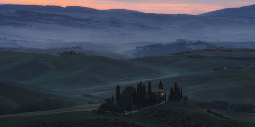 Sunrise in val d'orcia, tuscany