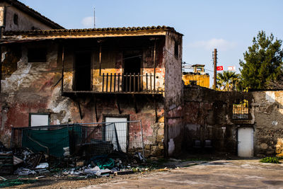 Abandoned building