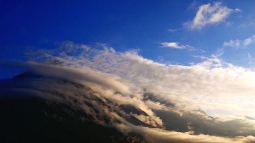 Low angle view of cloudy sky