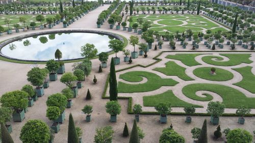 Versailles castle gardens