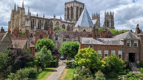 Garden behind the minster 