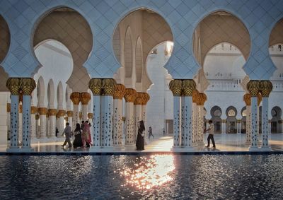 Sunset at the grand mosque abu dhabi