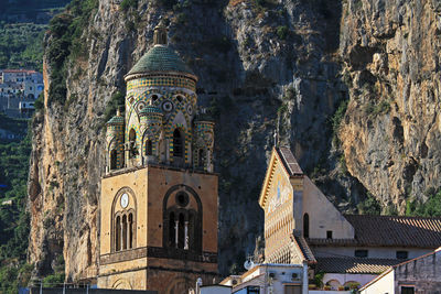 Panoramic view of cathedral and buildings in city