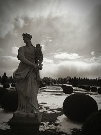 Statue against sky