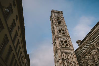 Tower of florence cathedral against sky