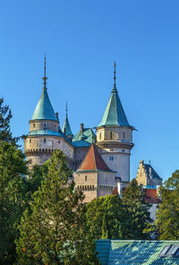 Bojnice castle is a medieval castle in bojnice, slovakia.