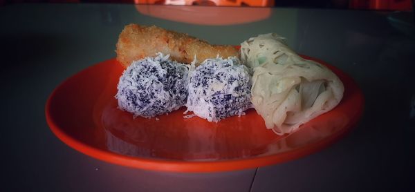 Close-up of cake in plate on table