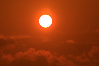 Low angle view of sun at sunset
