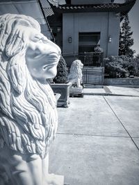 Statue against sky