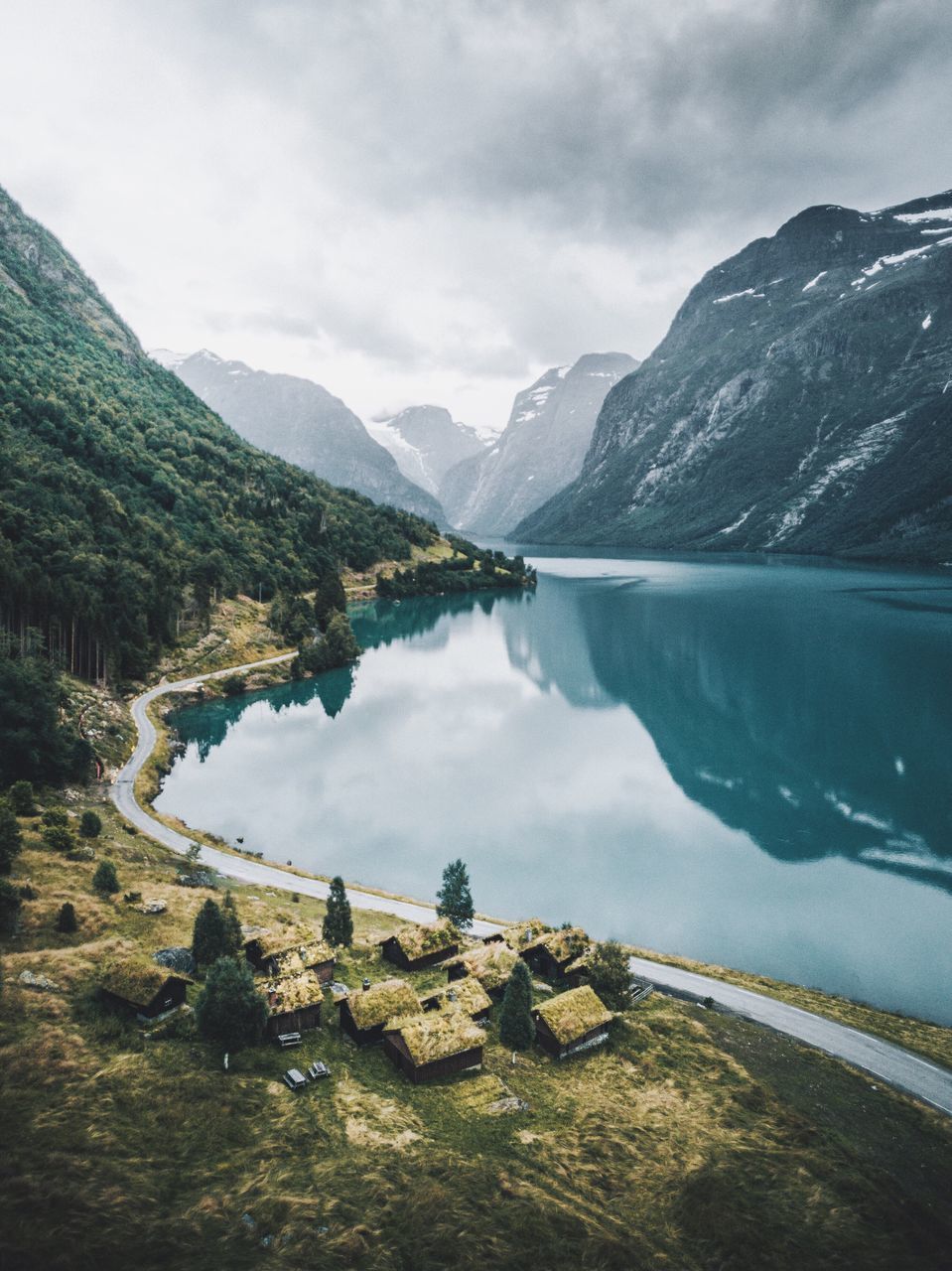 mountain, water, beauty in nature, scenics, nature, lake, sky, tranquil scene, mountain range, tranquility, no people, day, outdoors, snow