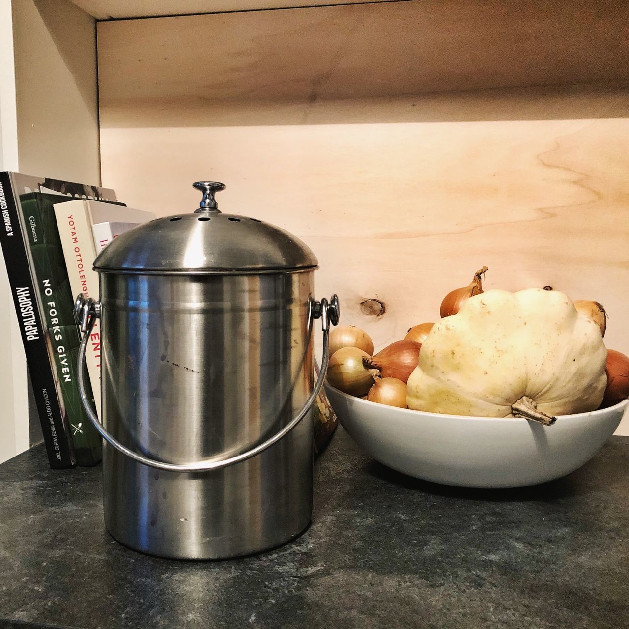 CLOSE-UP OF FOOD IN CONTAINER ON TABLE