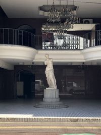 Statue of building